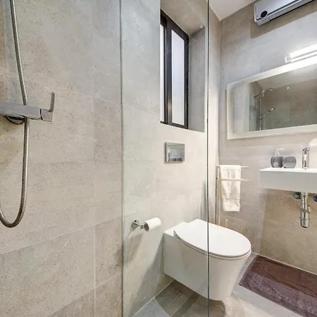 Waterfront 3br - St Angelo - Sleeps 6 شقة بيرغو